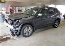 تۆیۆتا ڕاڤ 4